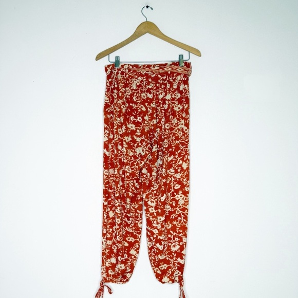 Robin Piccone Paprika Red Floral Cover-Up Pants – Size M - Picture 3 of 9